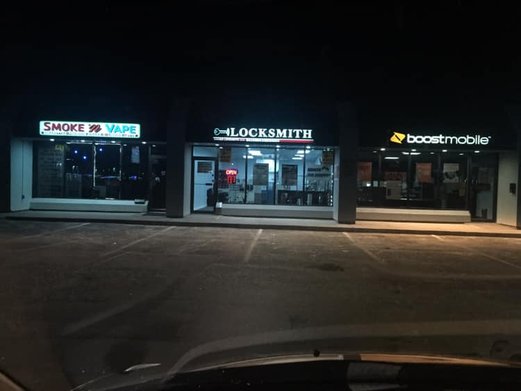AAA&B Locksmith LLC providing emergency lockout services and car key replacement in Bethlehem, CT 06751.